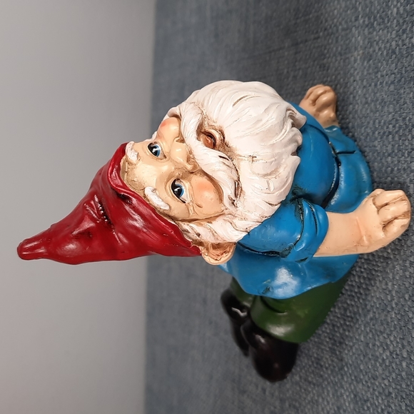 Garden Gnome Yoga Poses Whimsical Yard Resin Figures Indoor Outdoor Set 4 NWT - Picture 2 of 10